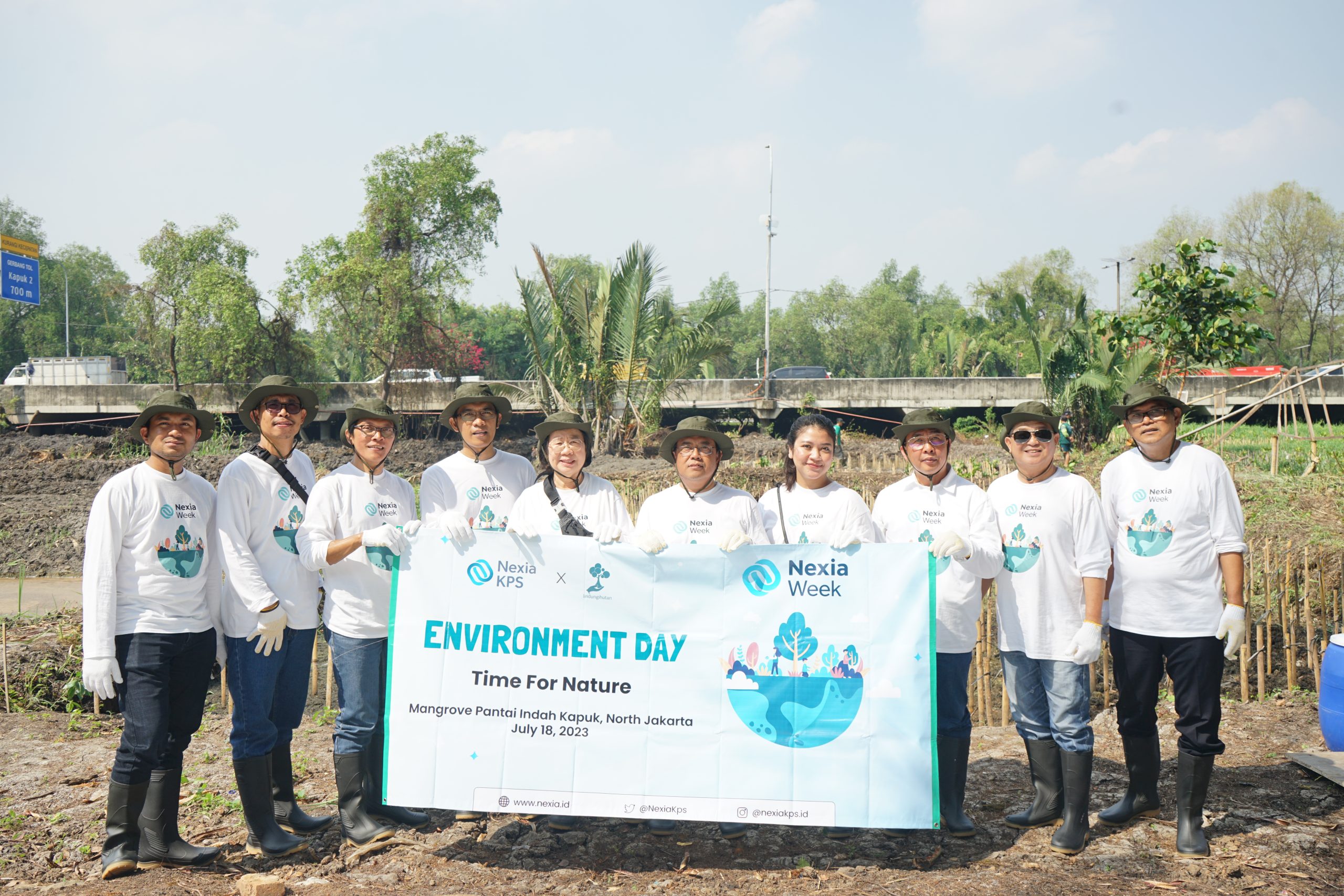 Planting Ceremony Nexia KPS bersama LindungiHutan di Ekowisata PIK Mangrove, Jakarta Utara